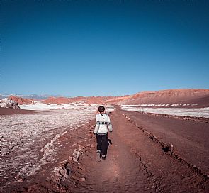 Qual é a melhor forma de percorrer San Pedro de Atacama, de carro ou em um tour?