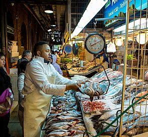 Mercados no Chile: A mistura entre o saboroso e a mão de obra local